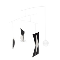 Cute Montessori Montessori newborn infant bedside pendant early education Montessori classic black and white pendant Munari