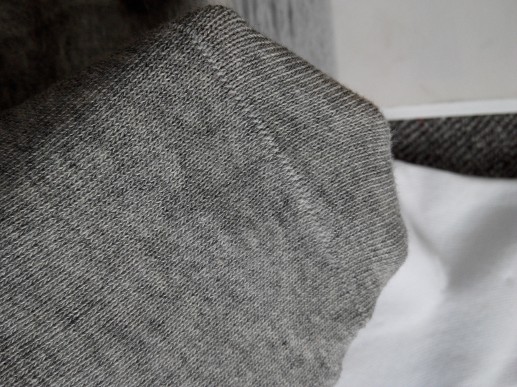 Xuất khẩu tất nam và nữ vớ cotton trong ống chải bông không hôi thối chân khử mùi đen trắng vớ không xương tất bông dài đến gối