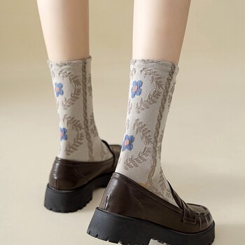 New style retro 3d embossed mid-calf women's socks under socks and walking boots trendy blue flower pile women's socks
