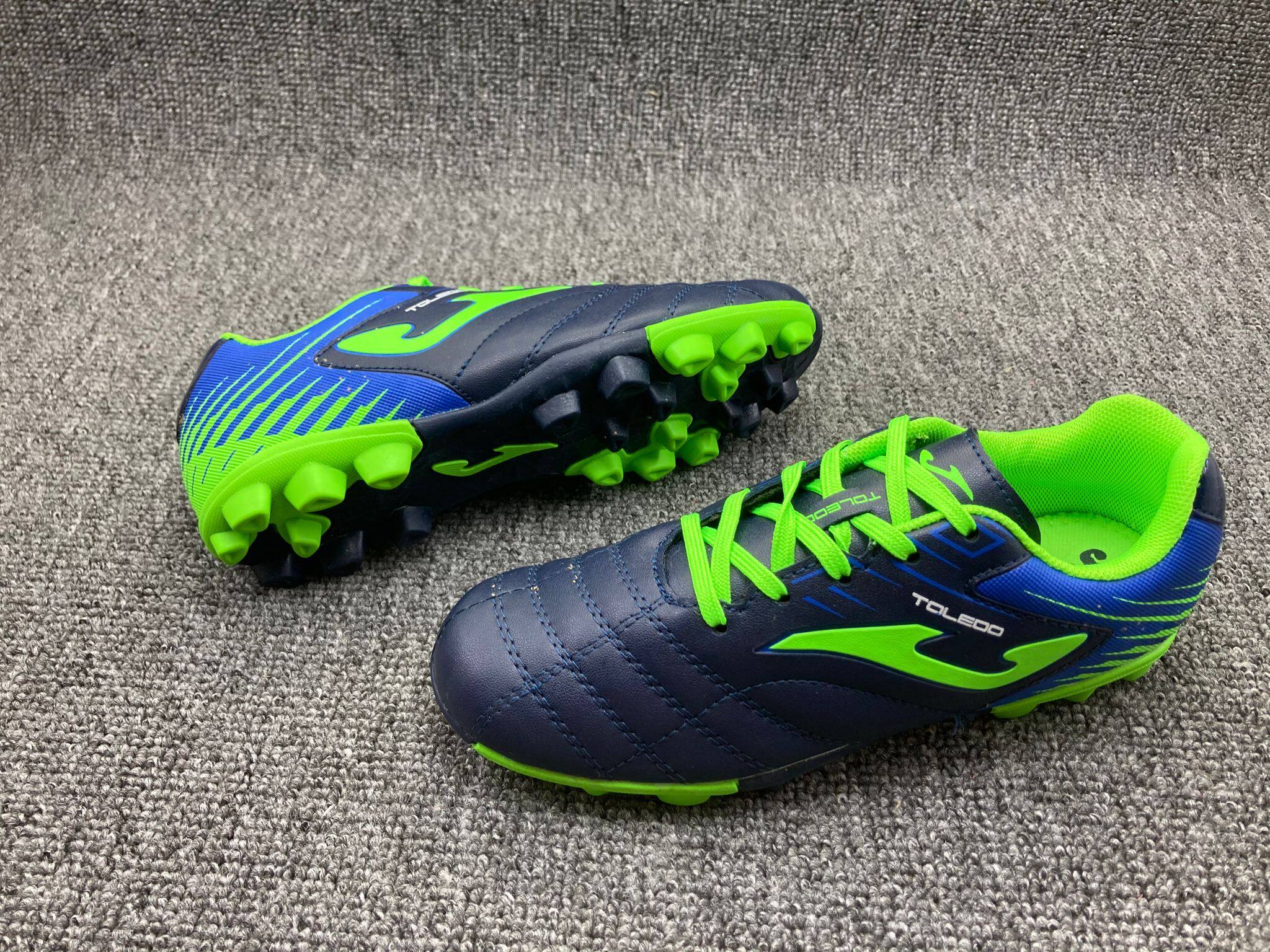 Foreign trade children's football shoes AG nails small nails real grass grass competition training shoes non-slip wear-resistant special benefits