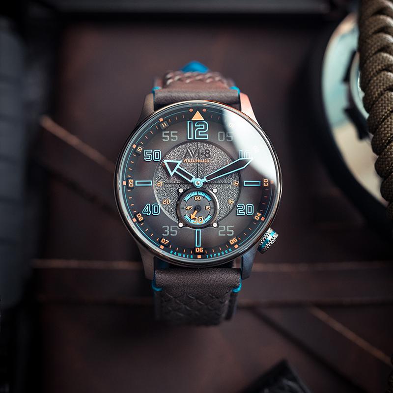 Avi8 British Genuine Sapphire Mirror 50m Waterproof Transparent Back European and American Style Imported Automatic Mechanical Watch 4119