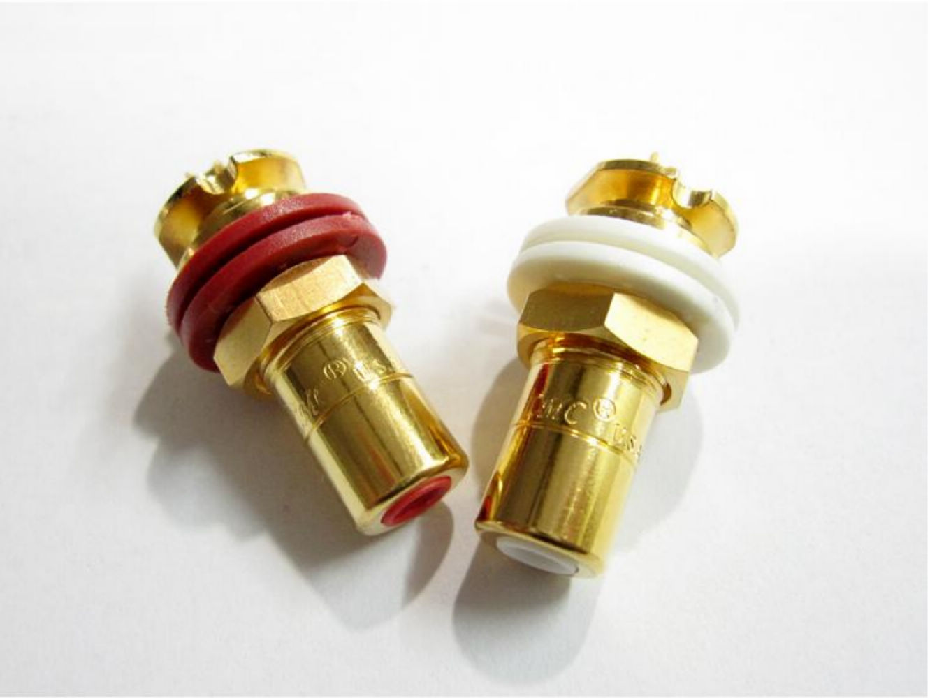 AMERICAN CMC 816-U-G pure copper plated 24K gold RCA signal socket spot domestic agent