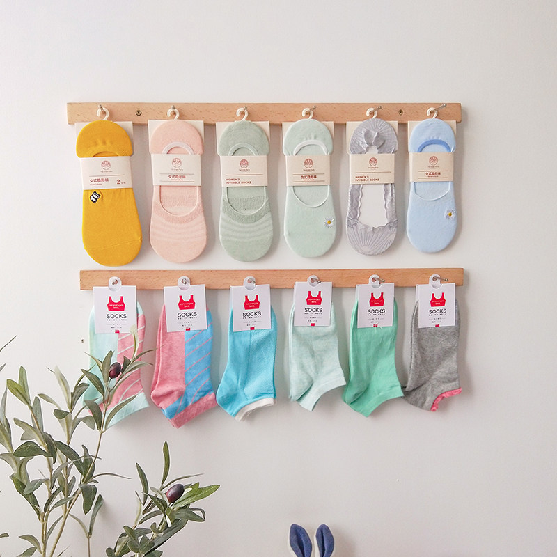 Han Style Net Red Brief About Upper Wall Free Of Nails Mask Gloves Ornament Socks rack Show Show Wall-mounted Beech Wood