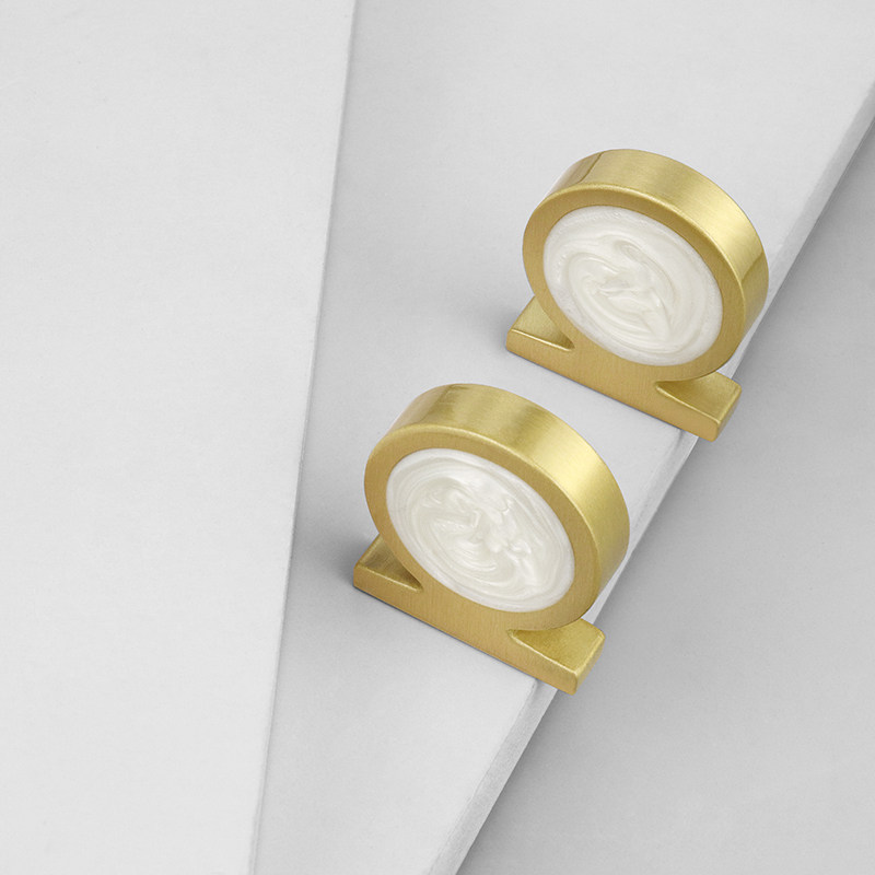 Simple high-end cabinet door handle wardrobe drawer cabinet light luxury Nordic style gold new single-hole brass handle