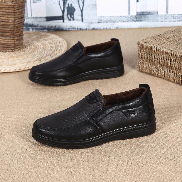 Old Beijing cloth shoes super soft winter men's shoes plus velvet warm plus fertilizer plus two cotton shoes casual shoes wear-resistant and non-slip 49