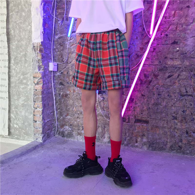 Maji Black Shop. Khâu quần short nhiều sọc kẻ sọc quần sọt nam