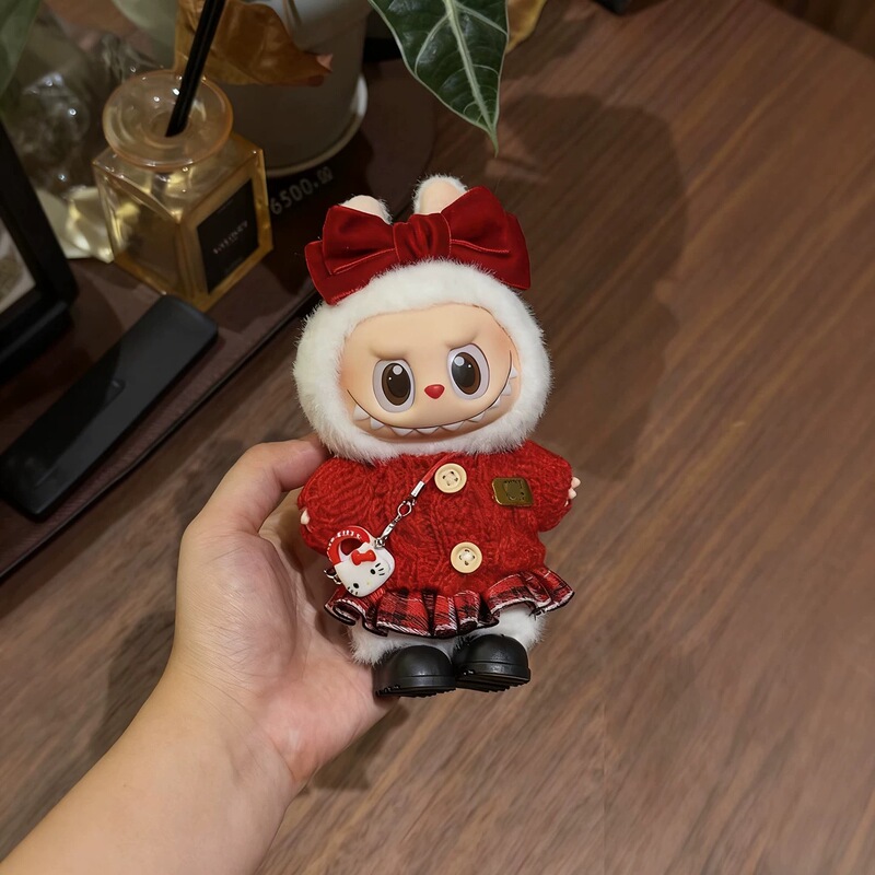Labubu Doll Clothes Autumn and Winter Sweater New Year Red Outfit Replacement for First, Second, and Third Generation 17m Universal Labubu 3.0