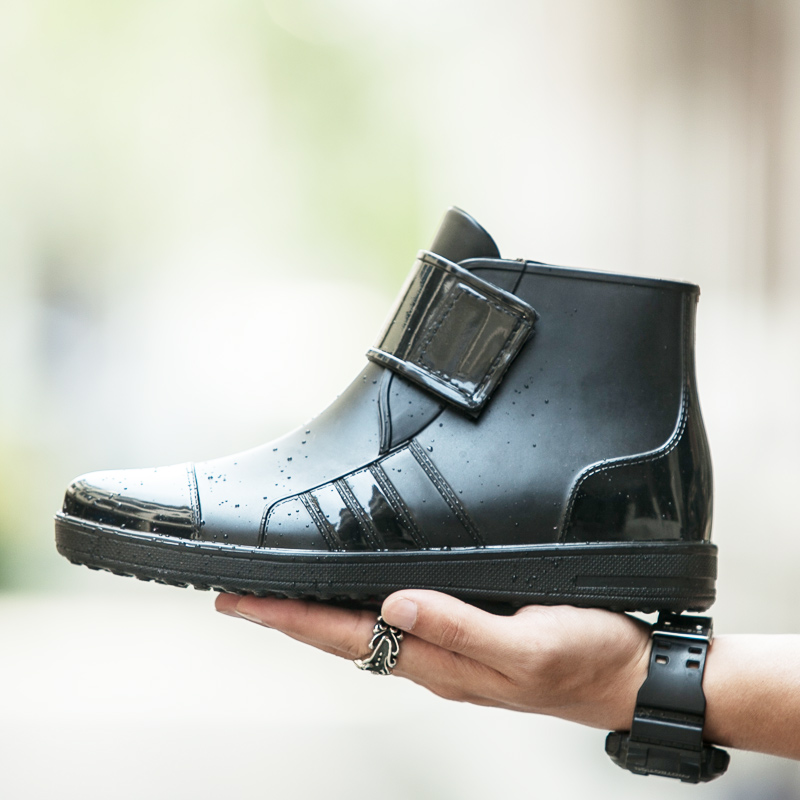 Rain Shoes Men's Fashion Low Bunch Water Shoes Korean Version Short Barrel Waterproof Rain Boots Male Tide Set Shoes Thickened Wear spring and summer rubber Shoe Men