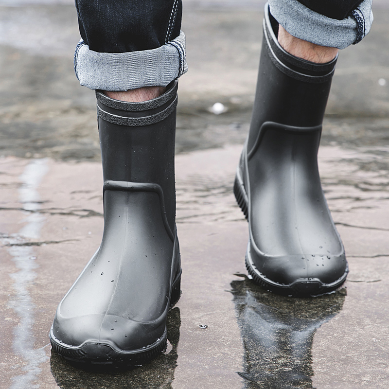 Rain Shoes Men's Mid-Cylinder Fashion Non-slip Waterproof Rain Boots Man Flat Bottom Light Water Shoes Spring Summer Work Han Prints Shoes Rubber Shoes