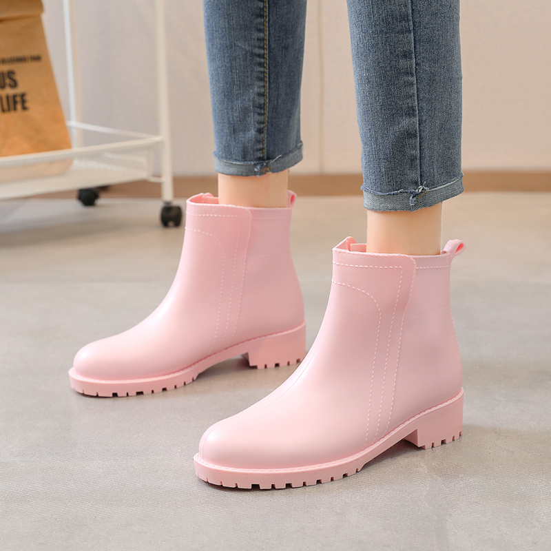 South Korea Short Barrel Rain Shoes Women Fashion Models Outwear Rain Boots Spring Summer Non-slip Water Shoes Spring Summer Cute Grown-up Waterproof Rubber Shoes