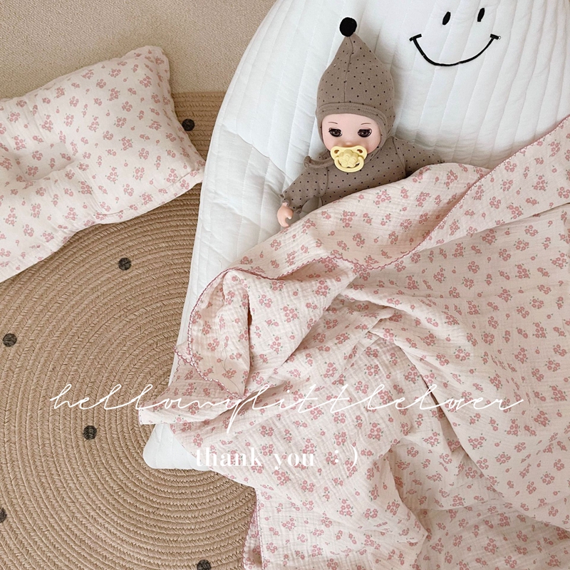 iins Korean Xiaoqing Sweet Flower Four layers gauze cover baby nap carpet air conditioning carpet children's lid
