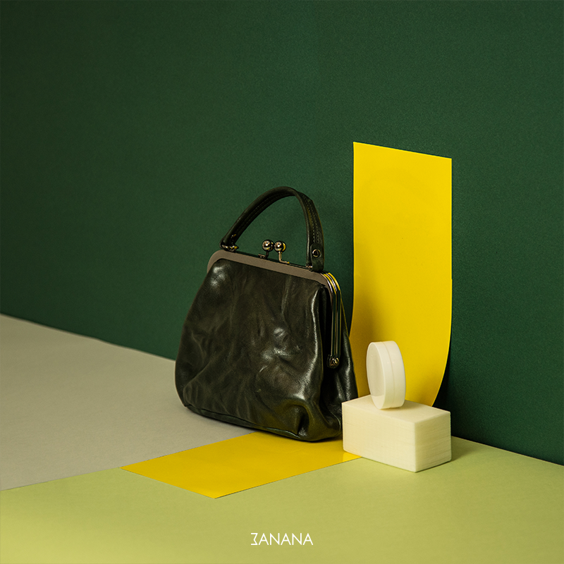 Three bananas independently designed minimalist skinny texture gold handbag folded tanning leather bag