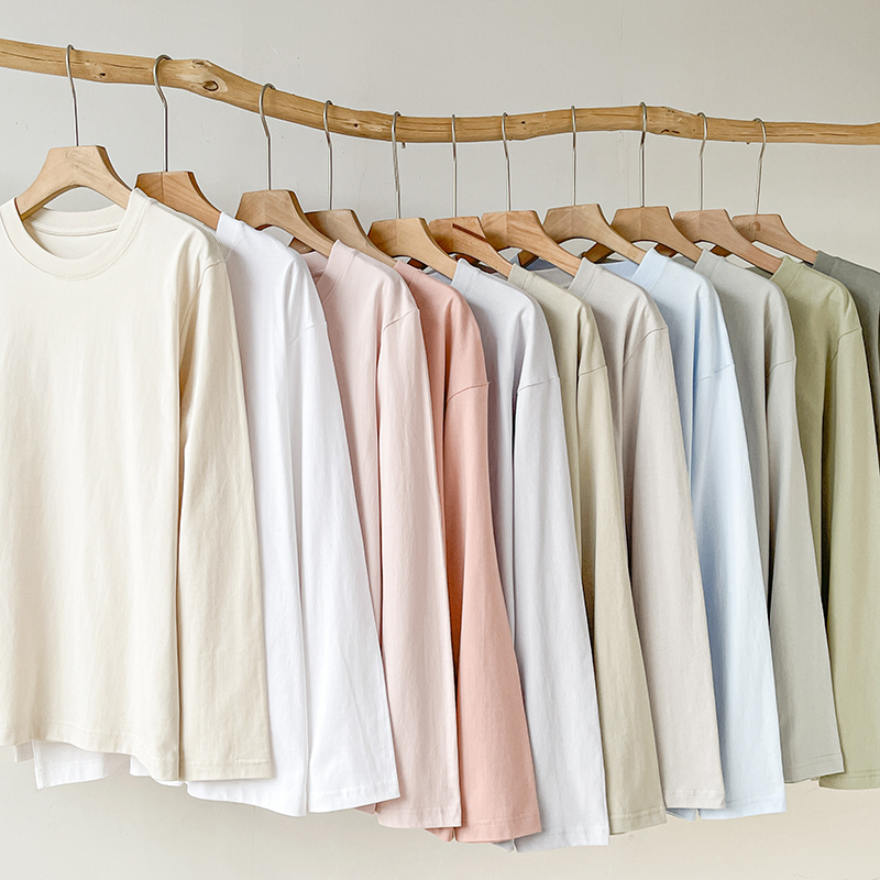Minimalist Pure Cotton Long-Sleeve T-Shirt for Women, Round Neck, Loose Fit, Spring Top, Unisex Minimalist Pure Cotton Long-Sleeve T-Shirt for Women, Round Neck, Loose Fit, Spring Top, Unisex
