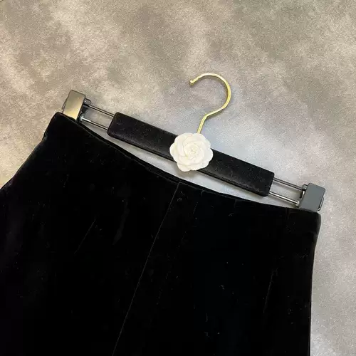 Весенние женские бархатные шорты, по фигуре