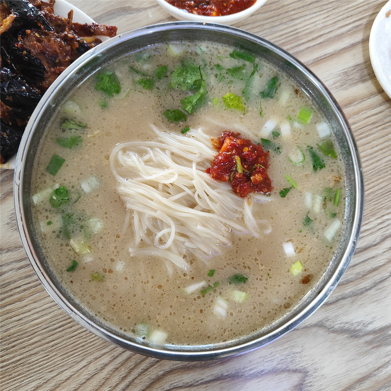 The Jiamusi North Korea Cold Noodle Gallery Hot Face Stars Three Sisters Chang Stars Clear Soup Hot Noodles Northeast Meat Soup Hot Noodles