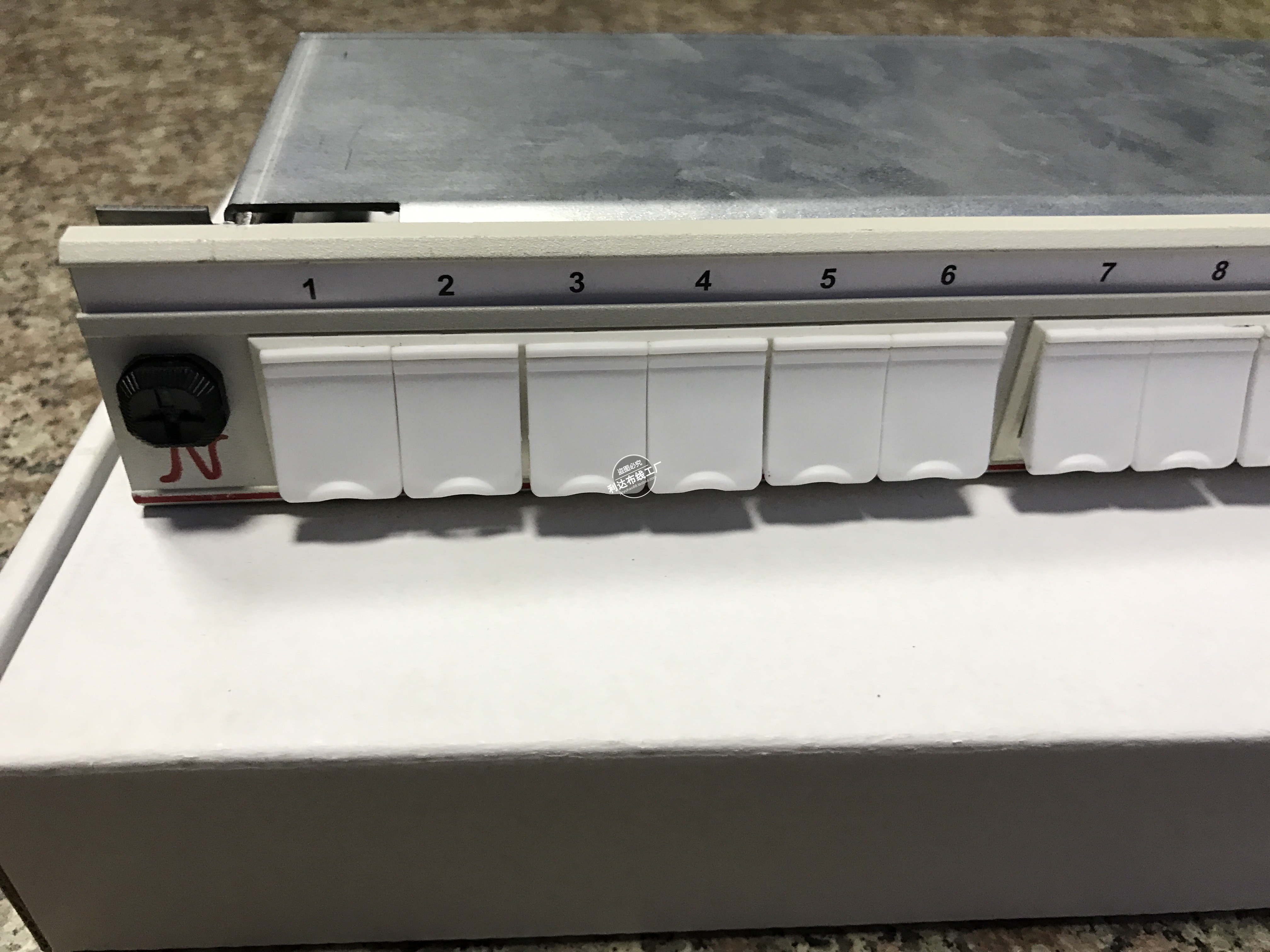 Nexans six types of wiring frame Nexans 24-port pull-out network wiring overhead frame NEXANS