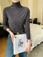 Серый воротник