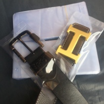 Packaging bag PVC belt buckle head bag belt buckle head plastic three-hole packaging bag a 0 06 yuan 7 5*16 9