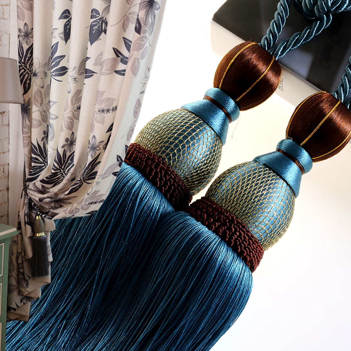 Modern minimalist Delicate Handmade Pearl Curtain strap hanging ball flummels Sushanging ball flow Su fine and smooth without creasing