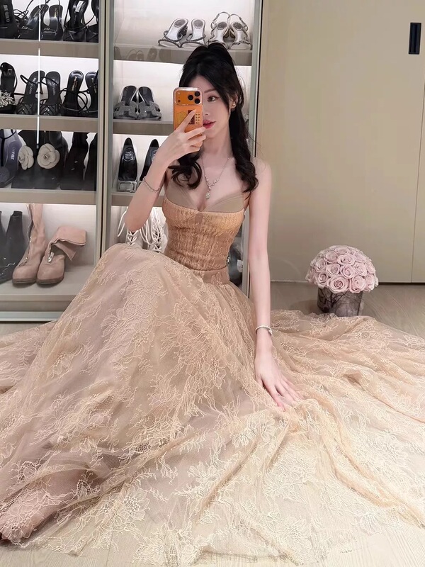 Elegant Lady's Birthday Dress, Long Dress with Fairy-Like Heavy Craftsmanship, Mesh, Fishbone Embroidery, Lace, Large A-Line, Stunning Dress