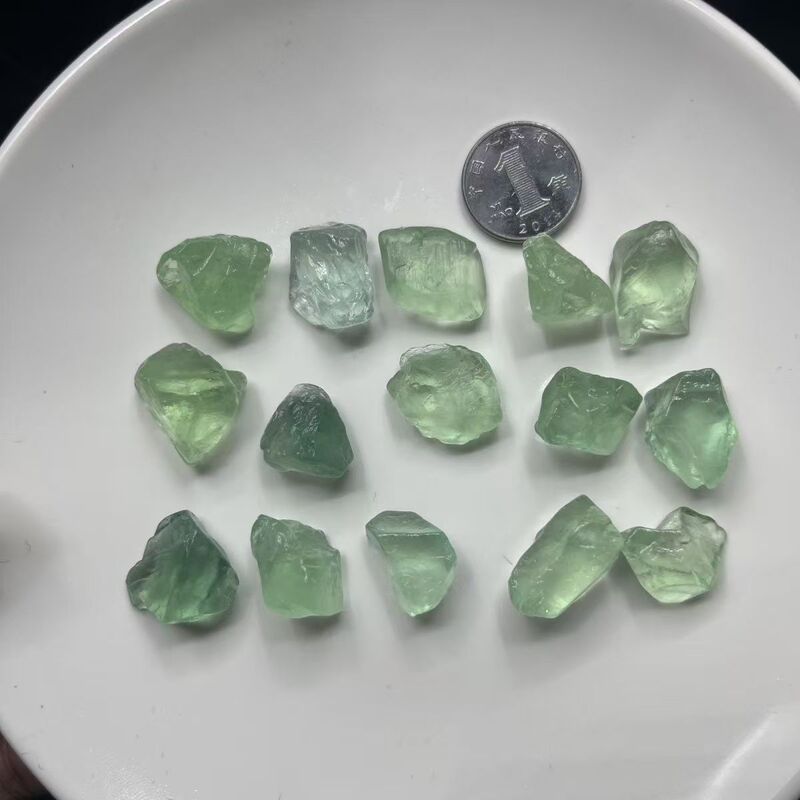 Green Crystal Fluorite Raw Stone Gravel DIY Non-Drilled Crystal Stone Natural Ins-Style Fish Tank Aroma Diffuser Stone Ornament Green Crystal Fluorite Raw Stone Gravel DIY Non-Drilled Crystal Stone Natural Ins-Style Fish Tank Aroma Diffuser Stone Ornament