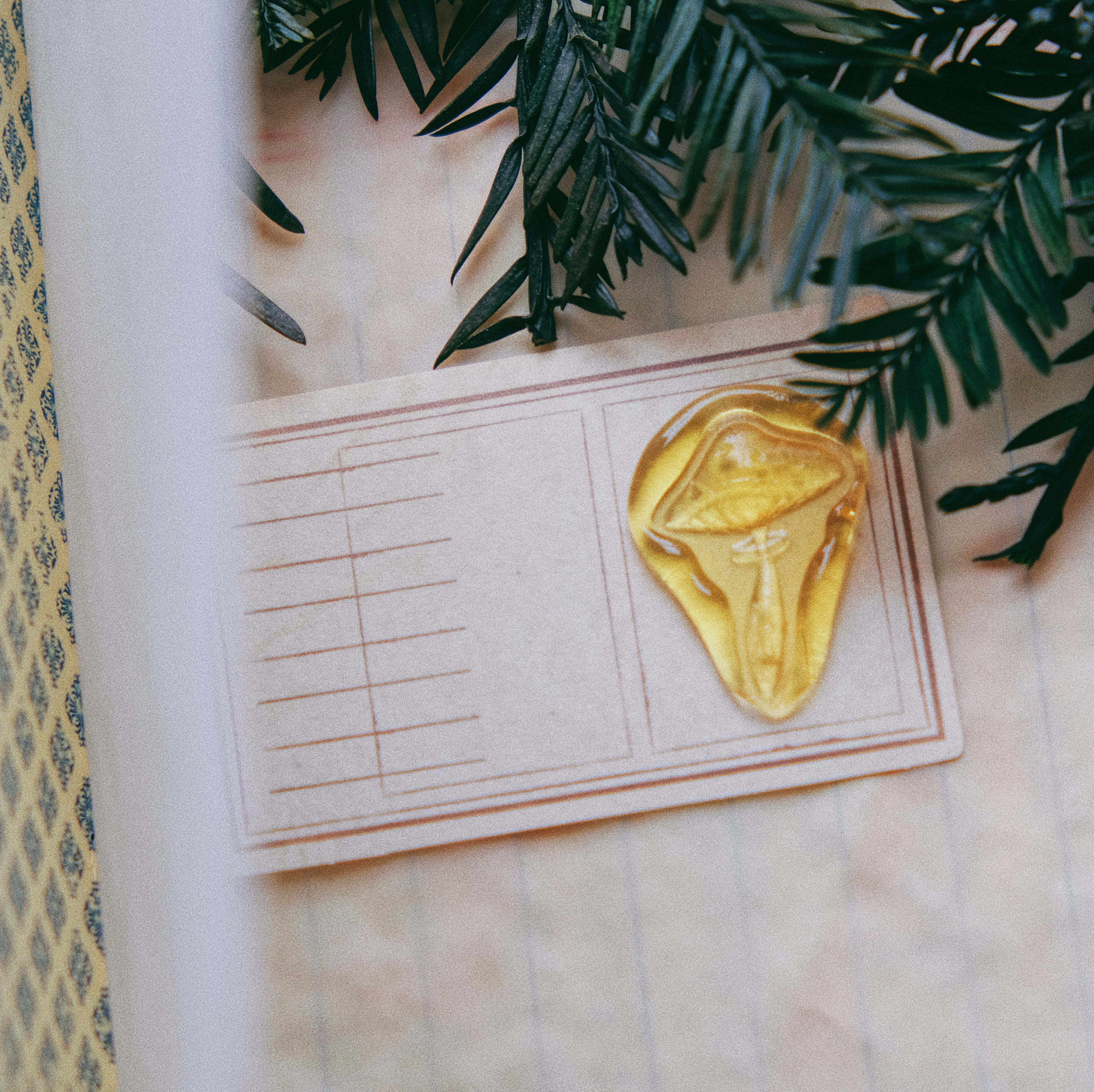 (Fertilizer Valley Hand Ledger) Original Fire Lacquer Seal Solid Relief Mushroom Fire Lacquer Seal Profiled Butterfly Handbill Material