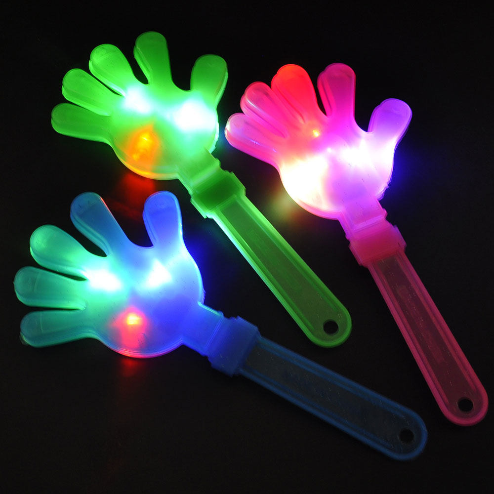 Luminous Flawler Firefly to cheer for a concert at a hand concert at the hands of a prop hand slapping a clap and clapping