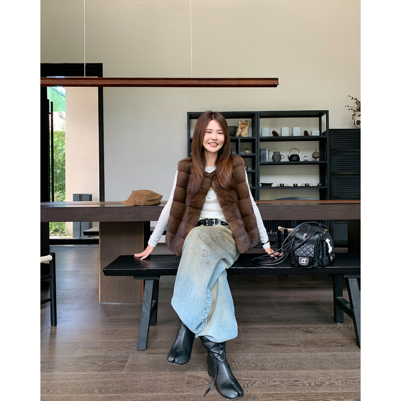 Dimple Fur New Autumn and Winter Round-Neck Horizontal Row Mink Fur Vest, Whole Mink Sleeveless Mink Fur Vest Jacket for Women Dimple Fur New Autumn and Winter Round-Neck Horizontal Row Mink Fur Vest, Whole Mink Sleeveless Mink Fur Vest Jacket for Women