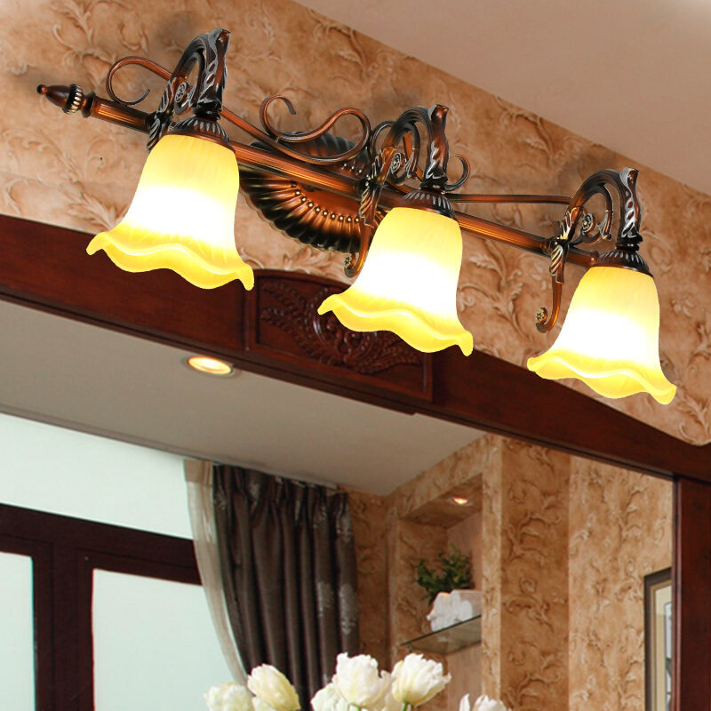 European style classic mirror headlight LED bathroom powder room mirror cabinet light Creative personality retro dressing light Makeup mirror light