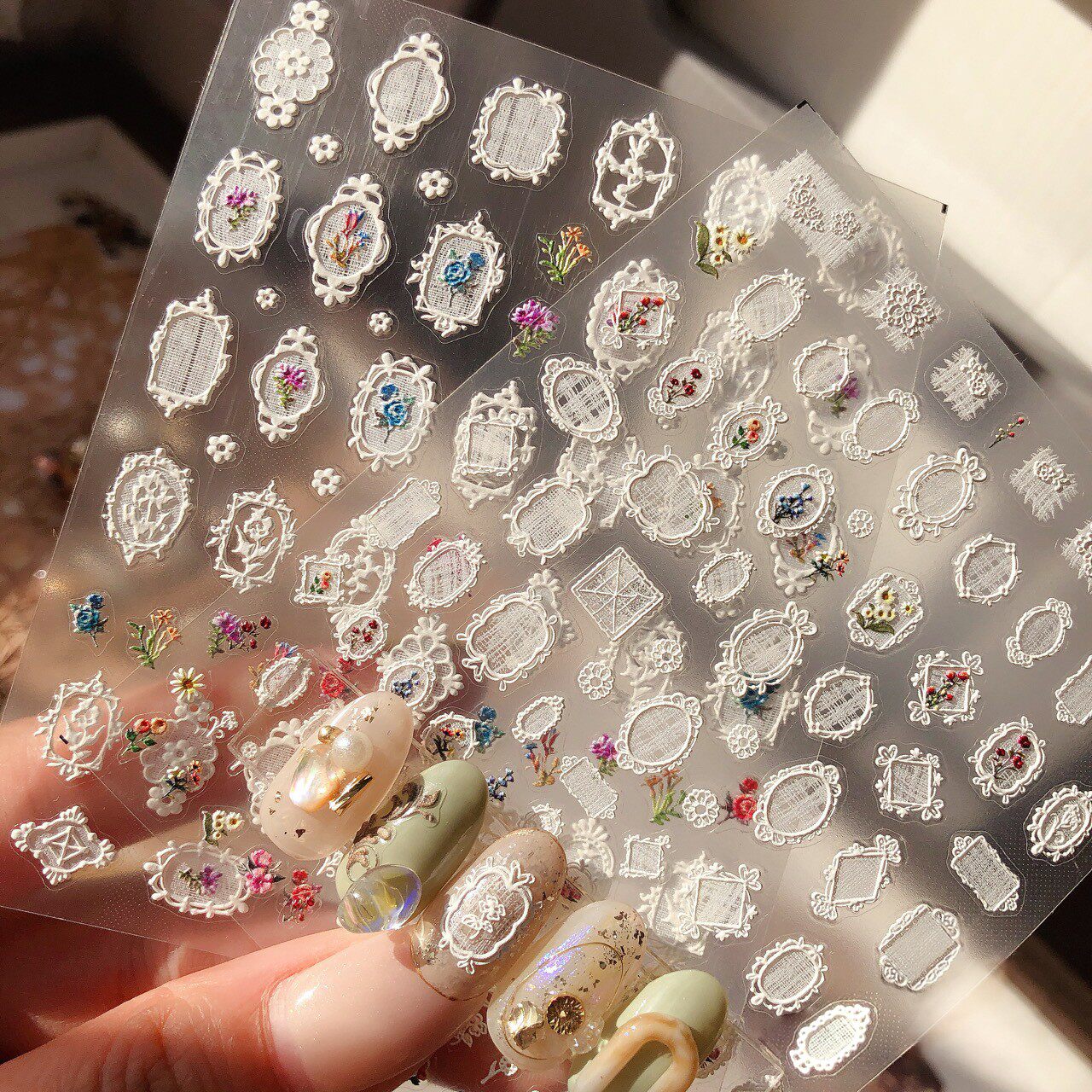 tomoni5D embossed beauty nail sticker baroque retro lace frame flower nail applique with back glue applique