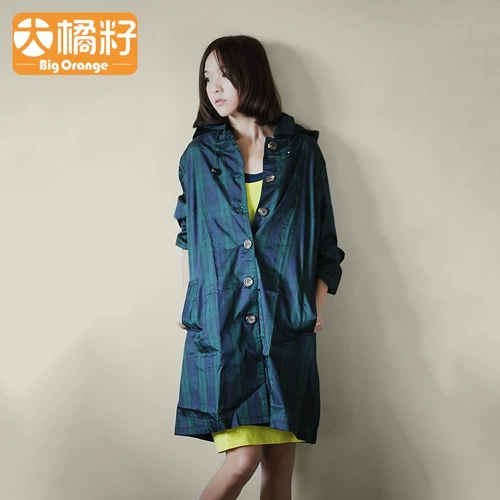 Длинный дождевик, вместительное и большое пальто, дорожный плащ