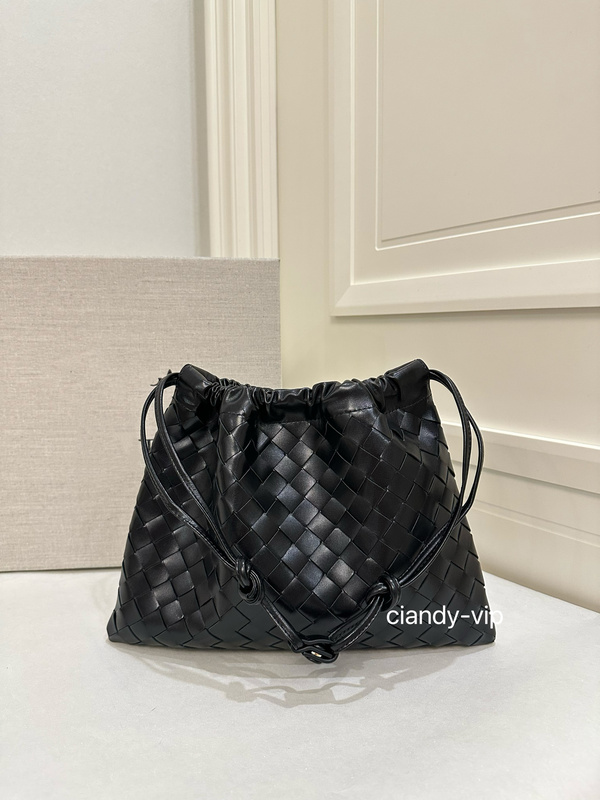 I Can'T Find a Dustbag Woven Bag or Garbage Bag That's Better Than Mine, or a Soft Cowhide Underarm Bag or Shoulder Bag