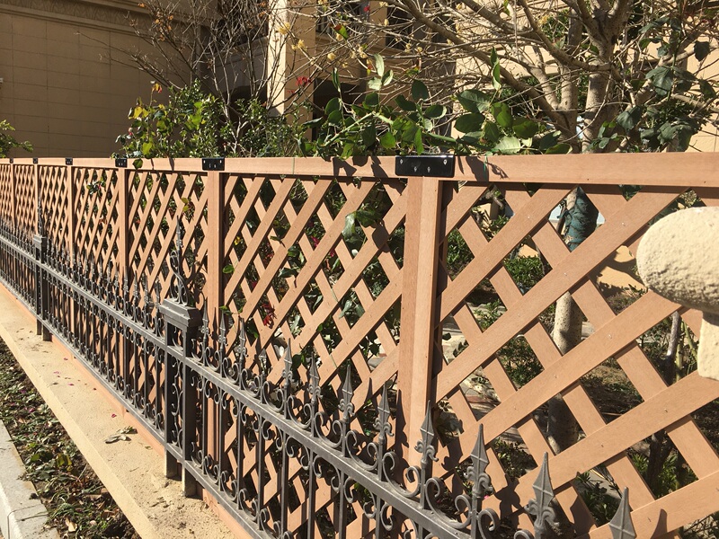 Artificial Resin Anti-Corrosion Garden Fence, Permanently Non-Rotting Wood-Plastic Garden Fence, Grid Fence