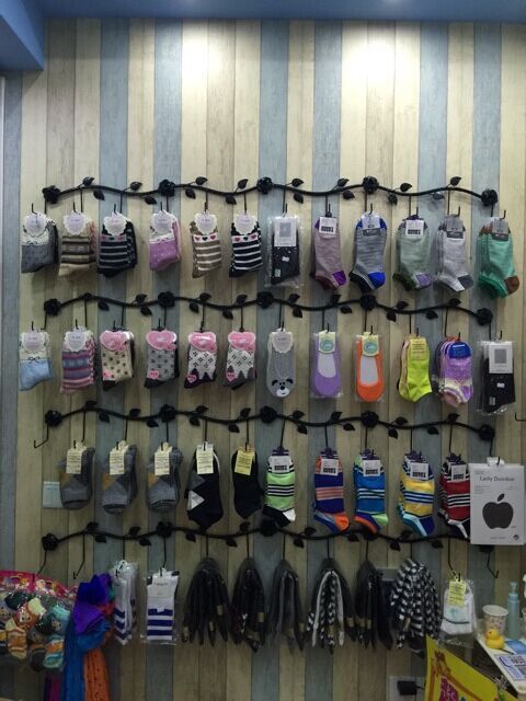 New wrought iron socks display stand scarf hook jewelry shelf on the wall boxed hanger mask display sock drying rack