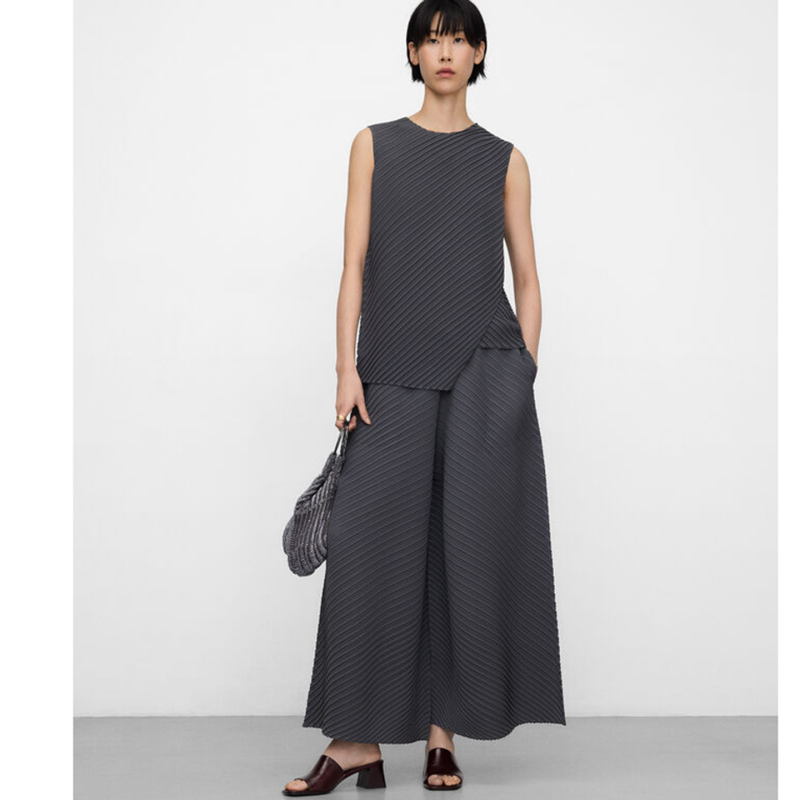 Spanish Single Pleat Asymmetrical Top + Elastic Waist Pleated Wide-Leg Straight Pants