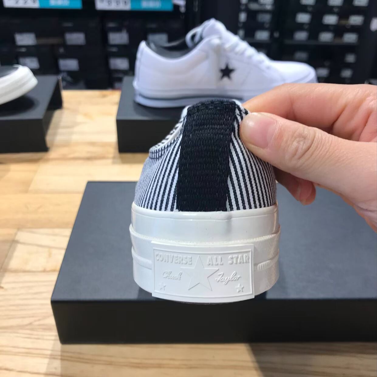 CONVERSE Giày nam Converse Giày nữ Samsung tiêu chuẩn 1970S sọc vải thấp Giày thông thường 161372C giày bitis nữ