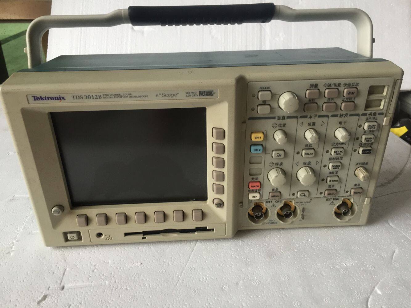 Tektronix TDS3012B TDS3012B Digital Fluorescence Oscillator TDS3012B Digital Optimist