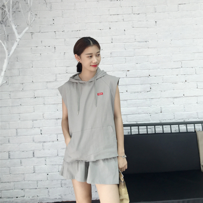 夏季健身操运动服装()