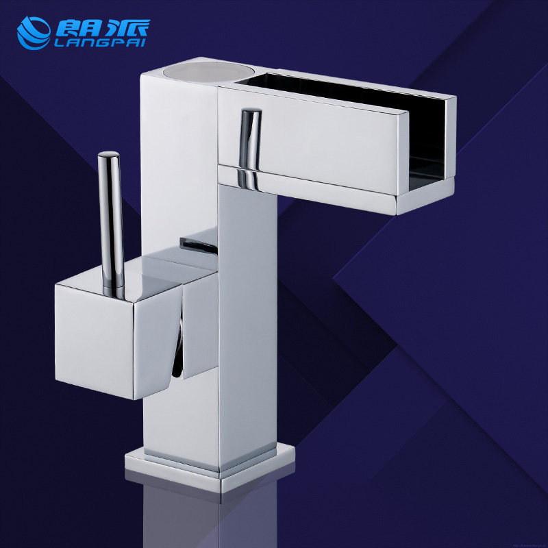 ������ԡ������������ˮ��ͷT95019