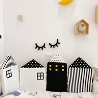 Черный дом [группа из четырех человек]