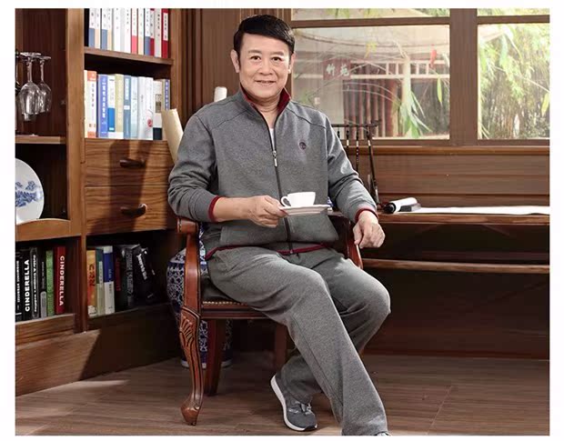 Bộ đồ thể thao cotton trung niên phù hợp với nam mùa xuân và mùa thu cha mặc áo len thể thao giản dị phù hợp với bộ đồ hai mảnh nam quần bò nam đẹp