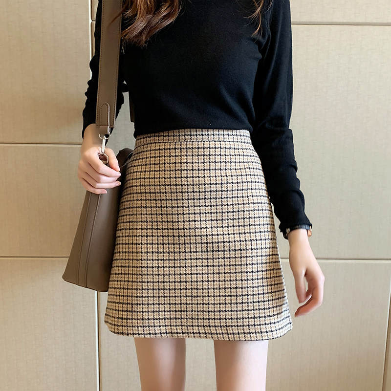 2022 autumn and winter new houndstooth skirt women's retro Hong Kong style high waist plaid skirt woolen bag hip a-line skirt
