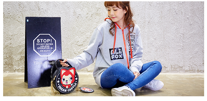 Authentic Một con gấu trúc tròn đầu đơn vai chéo gói anime xung quanh dễ thương túi trẻ em túi xách túi giản dị hình sticker