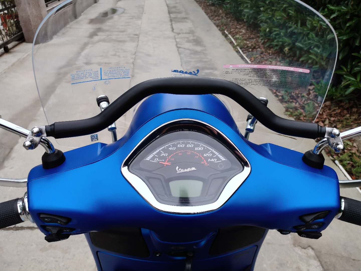 Apply Vespa Vespa GTS 300 GTS - head extended bracket modifier mobile phone navigation and expansion of flat crossbar