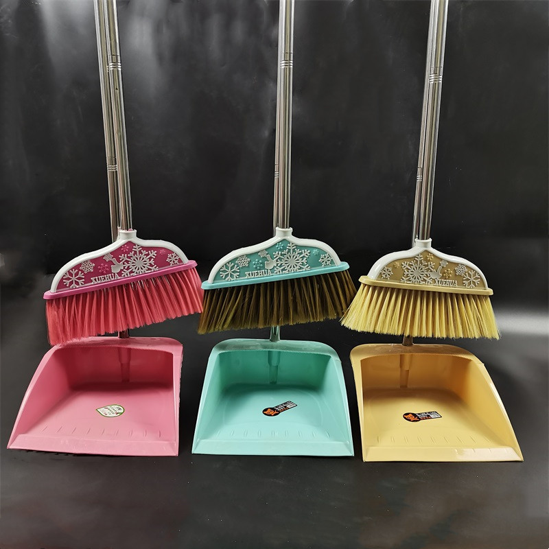 Factory direct plastic broom dustpan cleaning set stainless steel rod soft wool broom snowflake set sweeping bold 22 tube