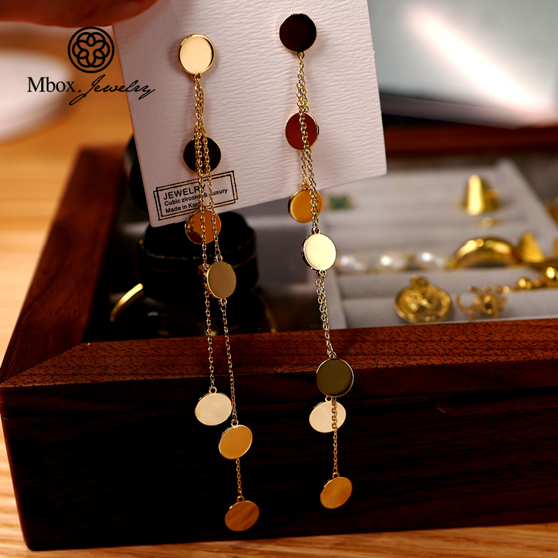 Long version of the stream Su earrings female temperament Fan advanced feeling light and luxurious fashion ear needles 2022 The new wave shows a small face