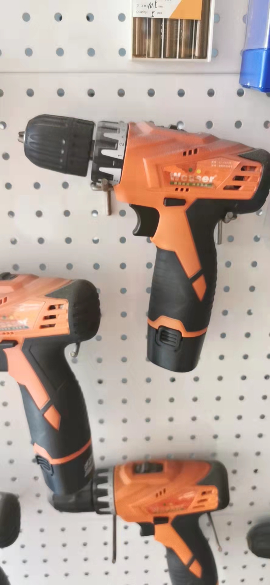 Germany's Wison 12 charged household multi - function electric drilling drilling drilling electric screw driver tool