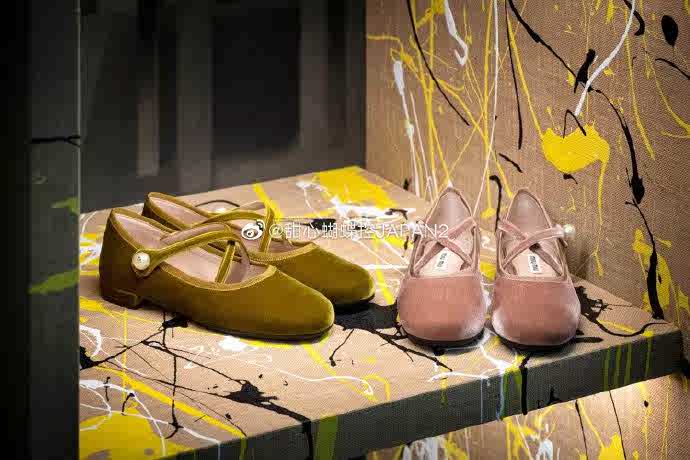 蝴蝶控日本代購miumiu 伊勢丹限定絲絨芭蕾單鞋kk