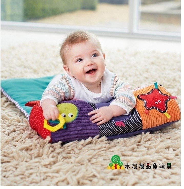 British Mamaspapas baby climbing blanket lying down pillow baby head up training pillow game blanket children's pillow