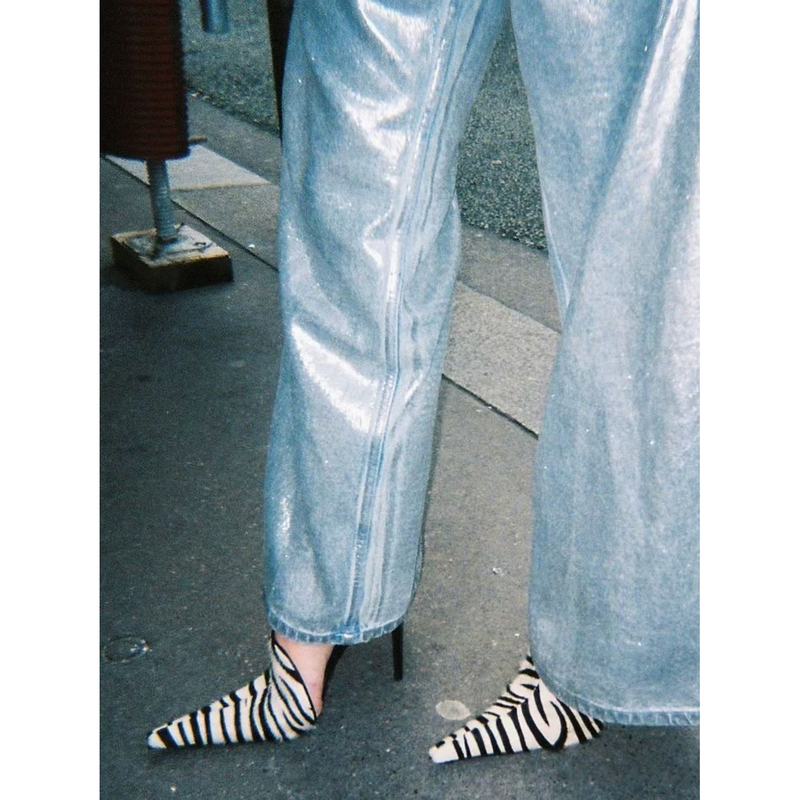 Beautiful and Sexy Stiletto Pointed-Toe High Heels for Women 2026 Spring and Summer New Zebra Print Sandals for Outdoor Wear Fashionable Half-Slippers